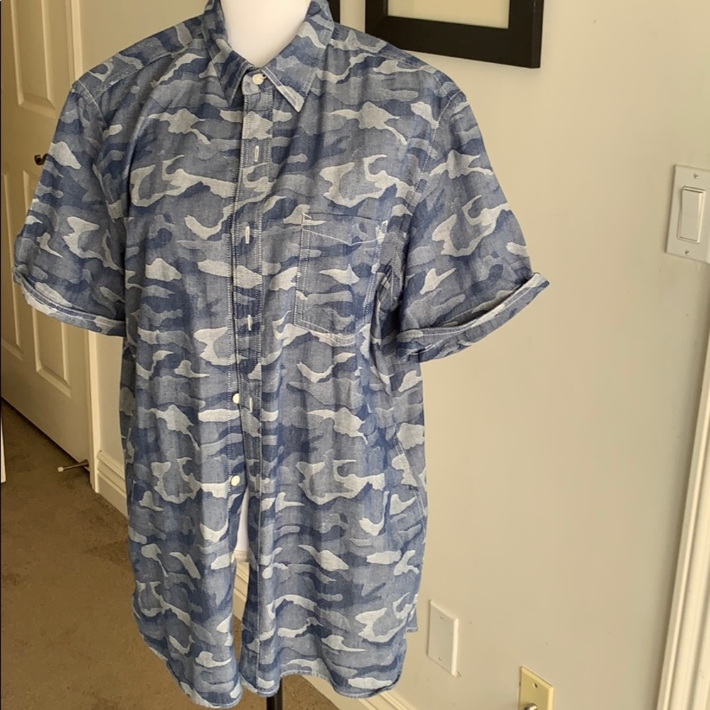 Banana Republic men’s button shirt short sleeve